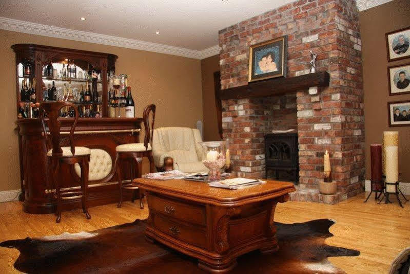 Lake Lodge Guesthouse Килларни Экстерьер фото