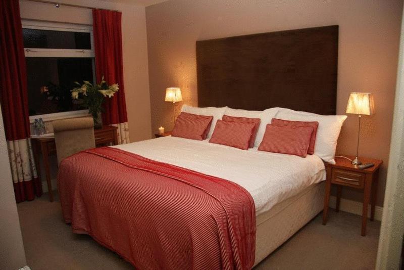 Lake Lodge Guesthouse Килларни Экстерьер фото