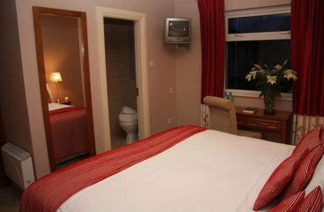 Lake Lodge Guesthouse Килларни Экстерьер фото
